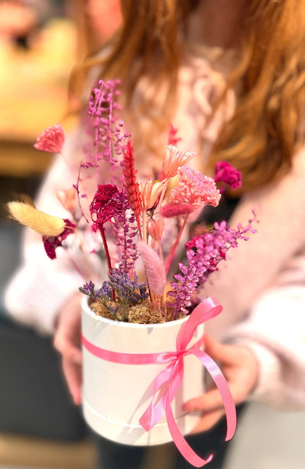 Kreative Blumenbox mit Trockenblumen gestalten