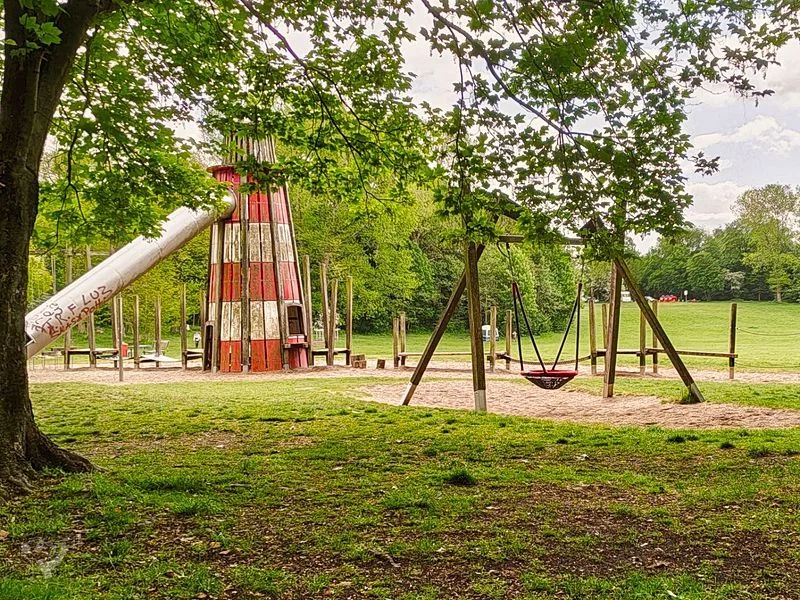 Leuchtturm Spielplatz im Öjendorfer Park – Bild 15