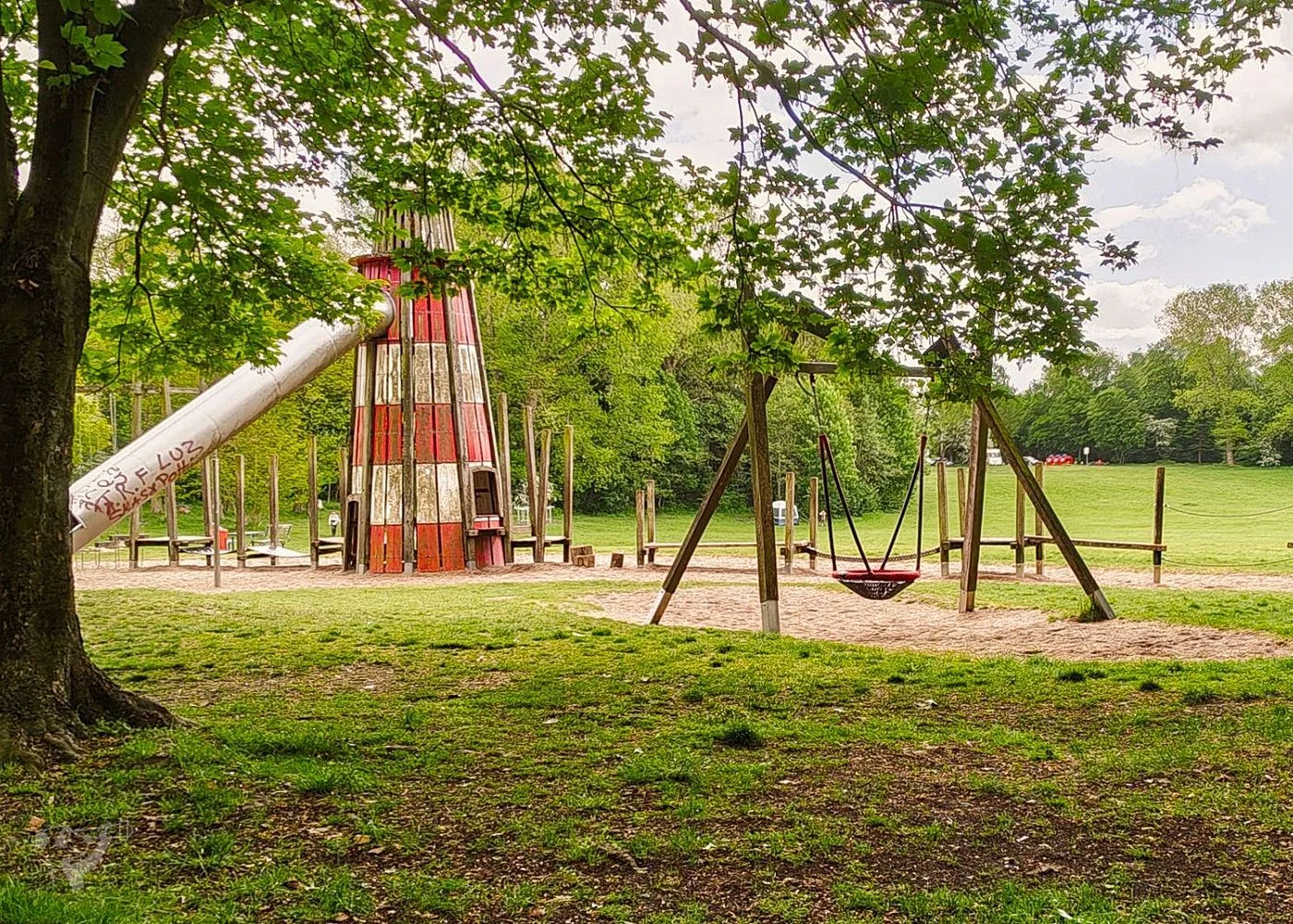 Leuchtturm Spielplatz im Öjendorfer Park – Foto 15