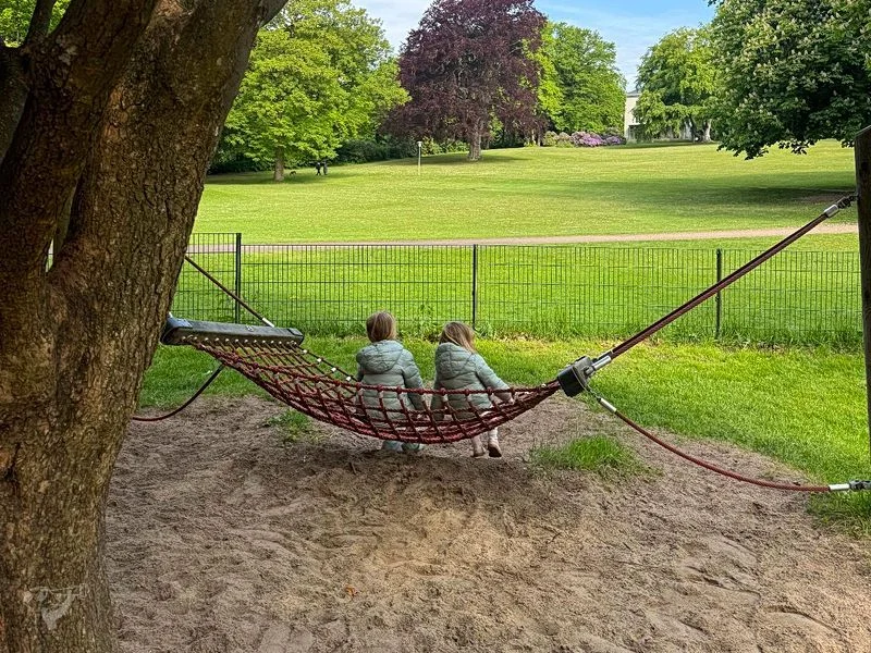 Spielplatz im Hesse Park – Bild 1