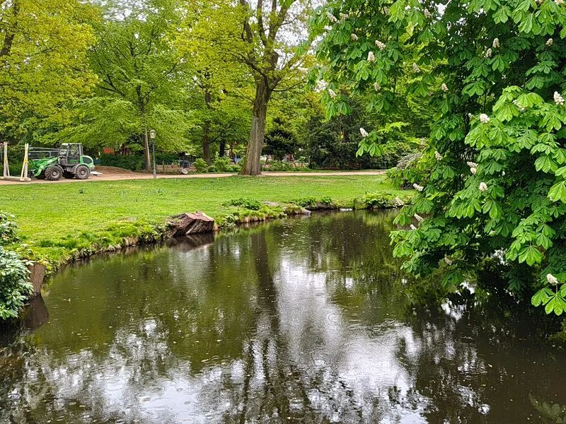 Spielplatz im Schlosspark Bergedorf – Bild 12