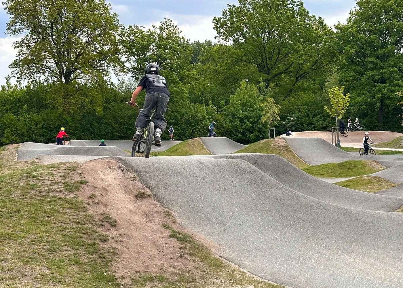 Asphalt Pumptrack & Bikepark – Foto 4