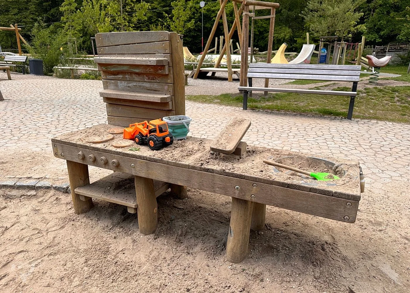 Spielplatz Wegenkamp mit Skaterpark Banane – Foto 22