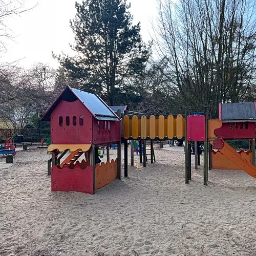 Spielplatz Bullerberge Planten und Blomen