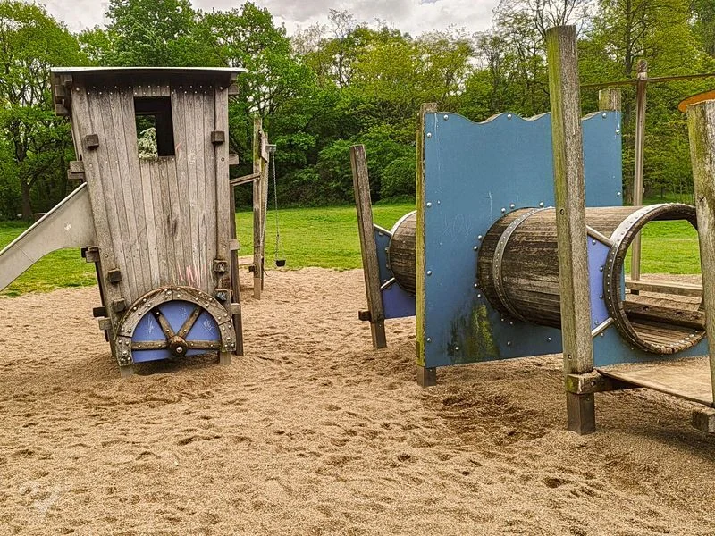 Leuchtturm Spielplatz im Öjendorfer Park – Bild 12