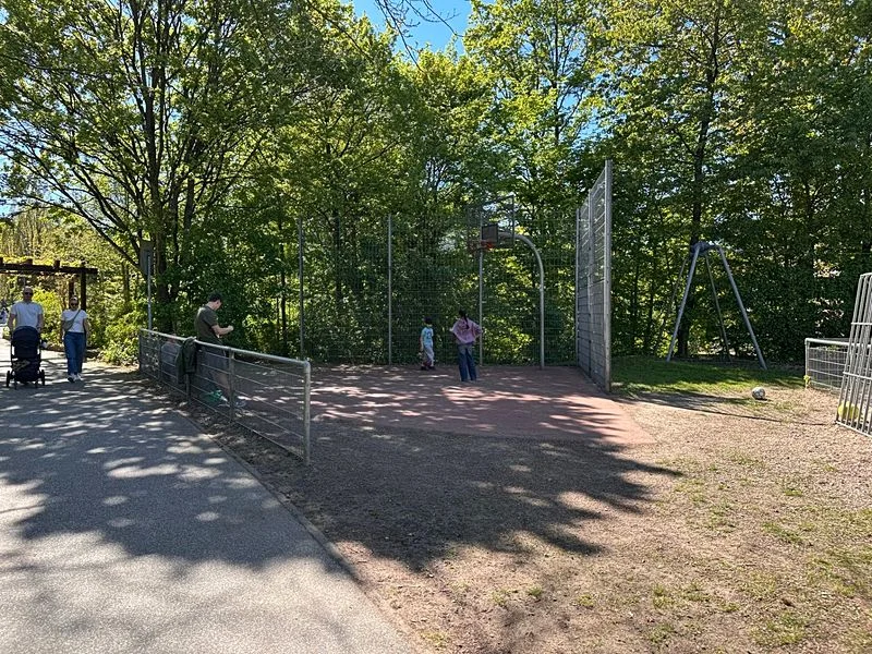 Spielplatz Meenkwiese – Bild 3