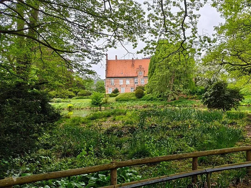 Spielplatz im Schlosspark Bergedorf – Bild 15