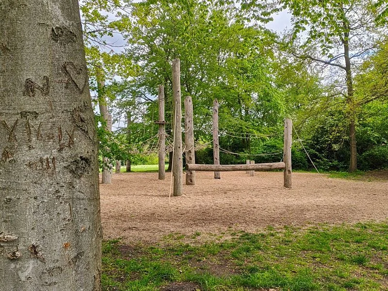 Kletterwald & Wasserpumpen‑Spielplatz im Öjendorfer Park – Bild 9