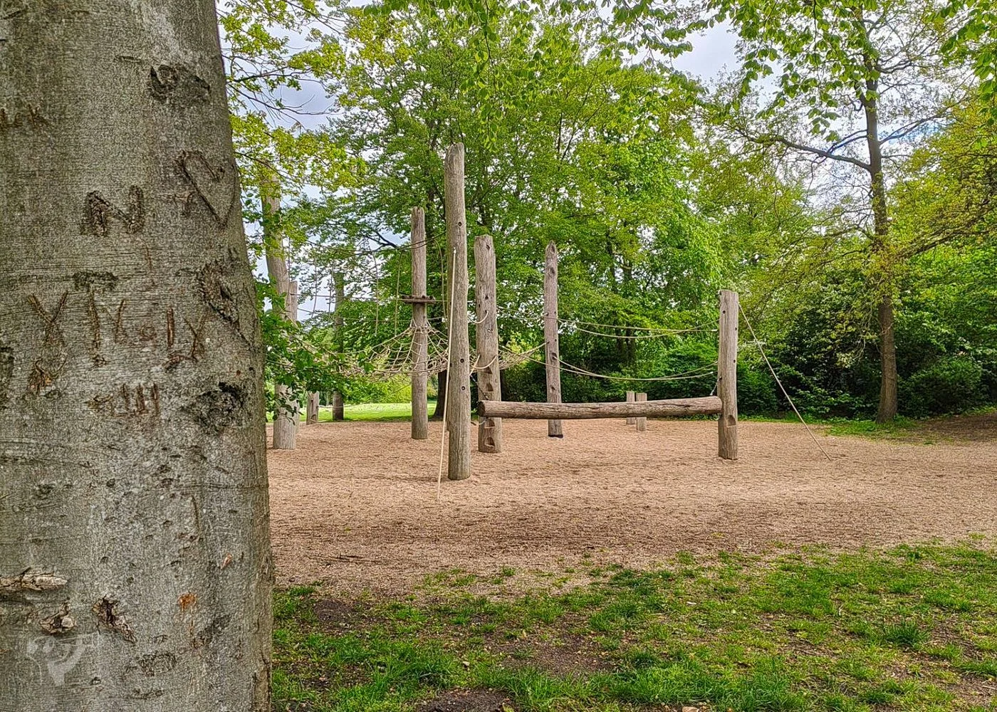 Kletterwald & Wasserpumpen‑Spielplatz im Öjendorfer Park – Foto 9
