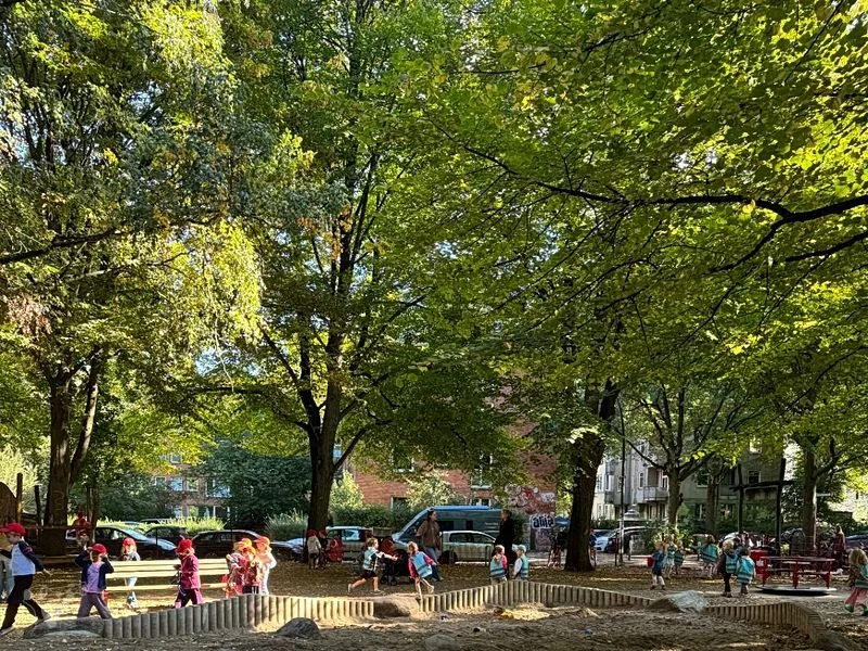  Spielplatz Bellealliancestraße - Marthastraße – Bild 5