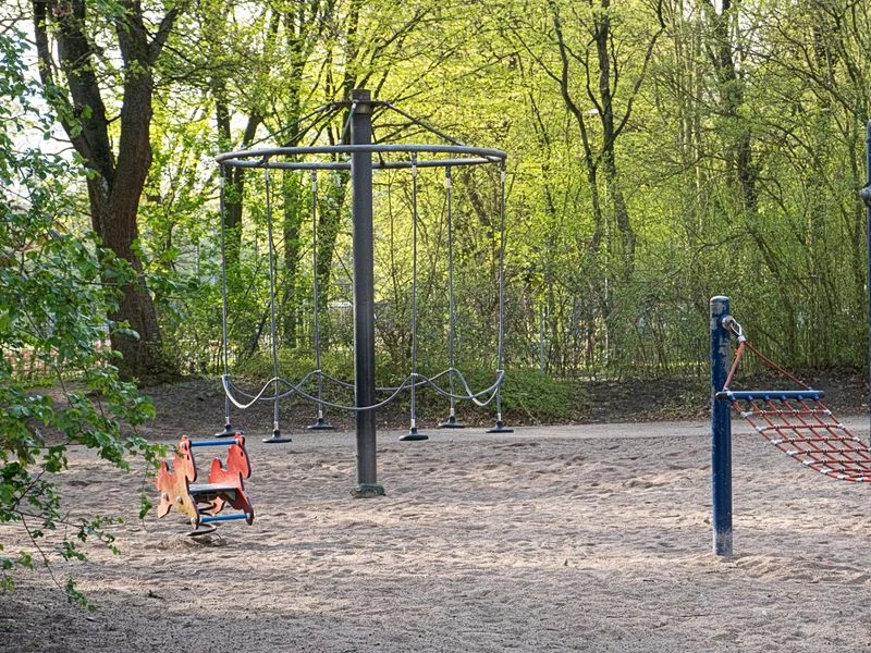 Kinderspielplatz Rollerbahn – Bild 2