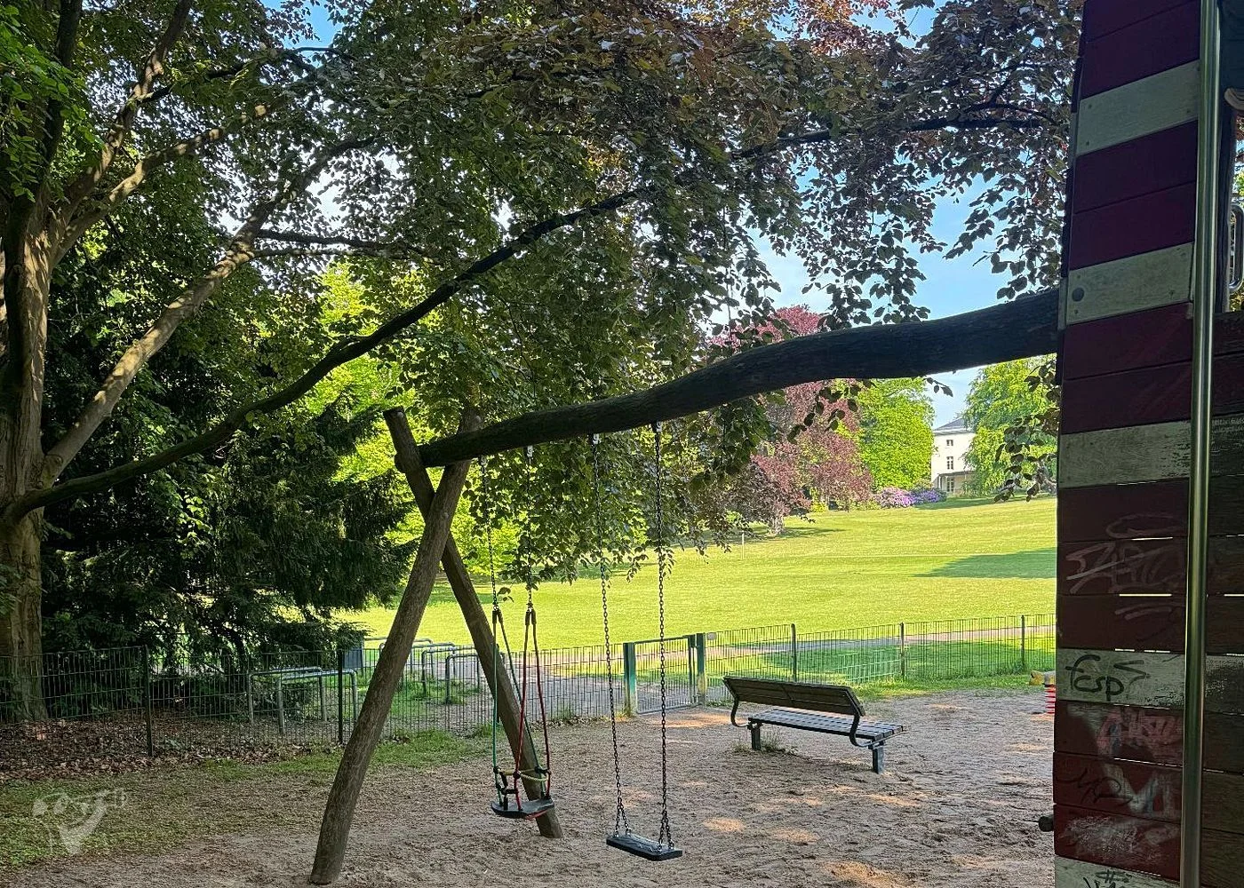 Spielplatz im Hesse Park – Foto 16