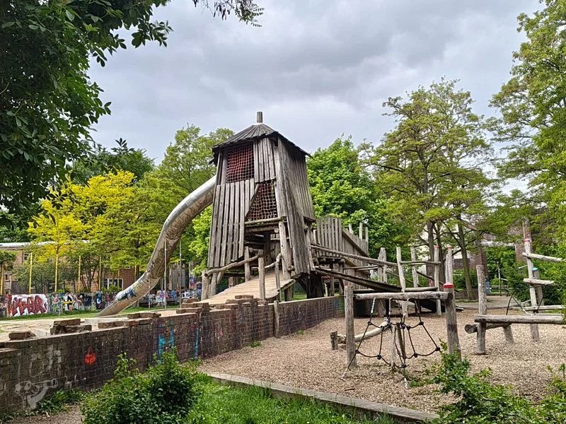 Geisterspielplatz Wrangelstraße – Bild 1