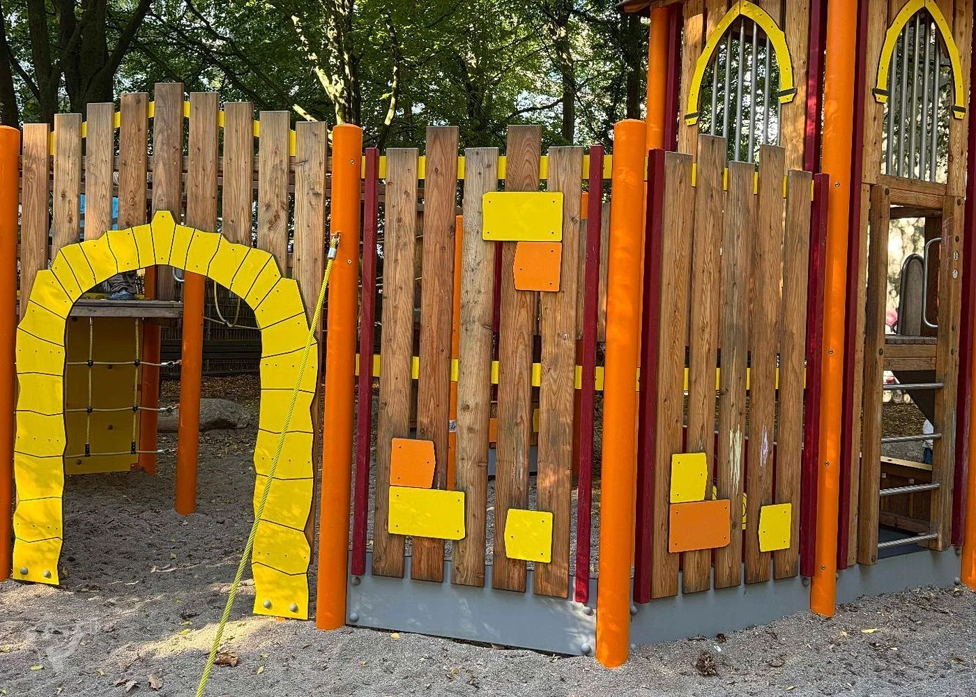 Spielplatz Bellealliancestraße - Marthastraße – Foto 1
