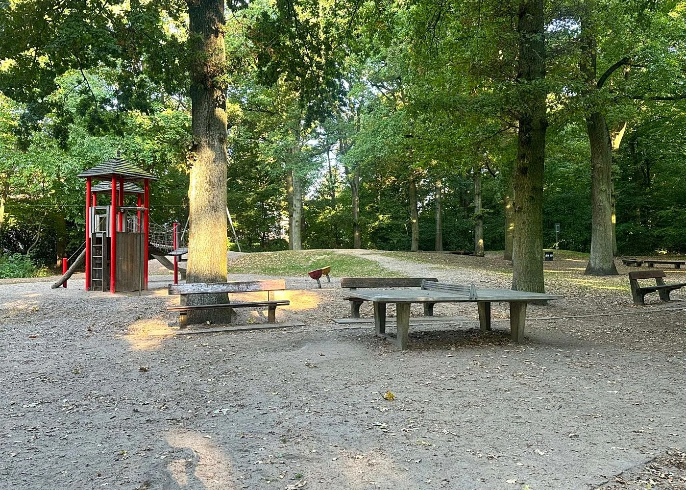 Waldspielplatz im Stadtpark – Foto 4