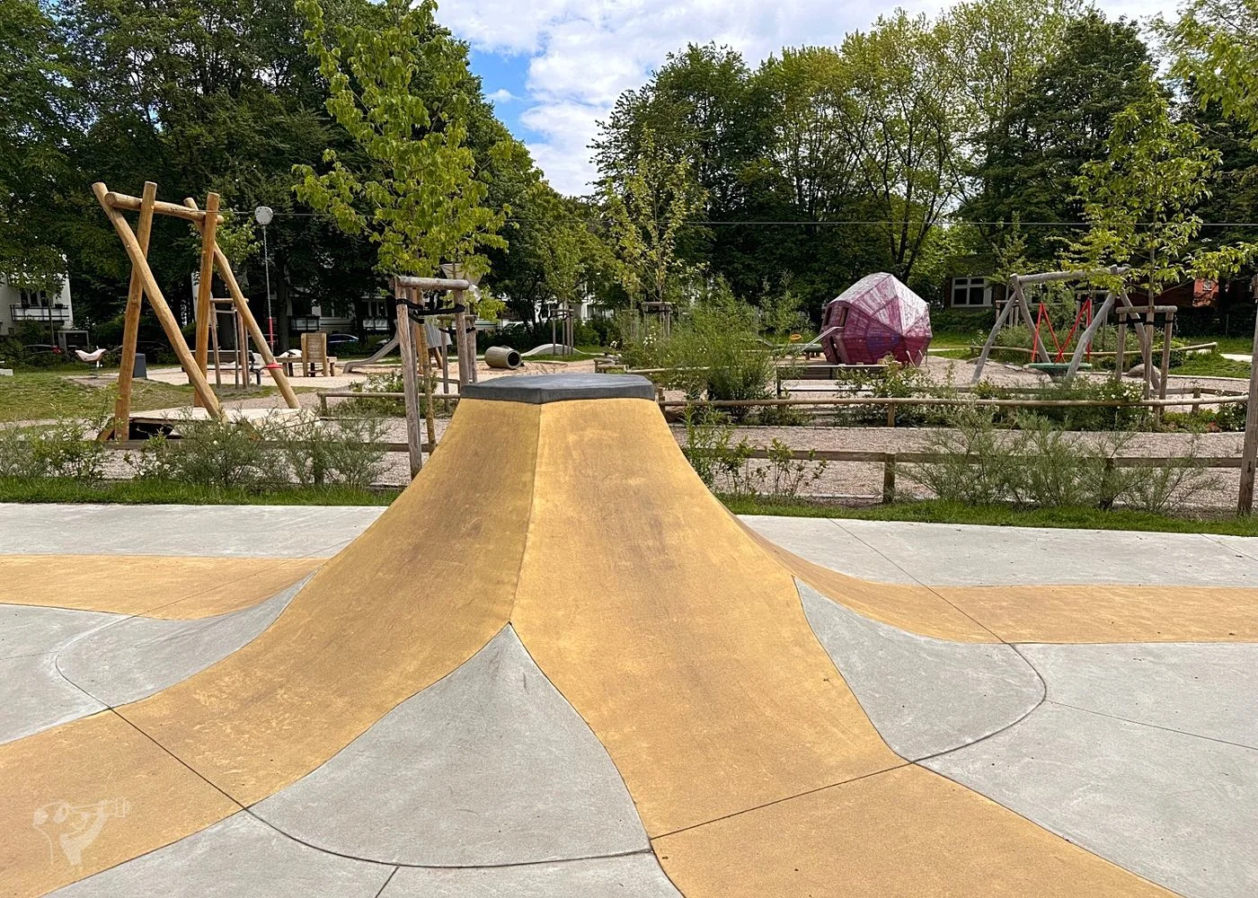 Spielplatz Wegenkamp mit Skaterpark Banane – Foto 8