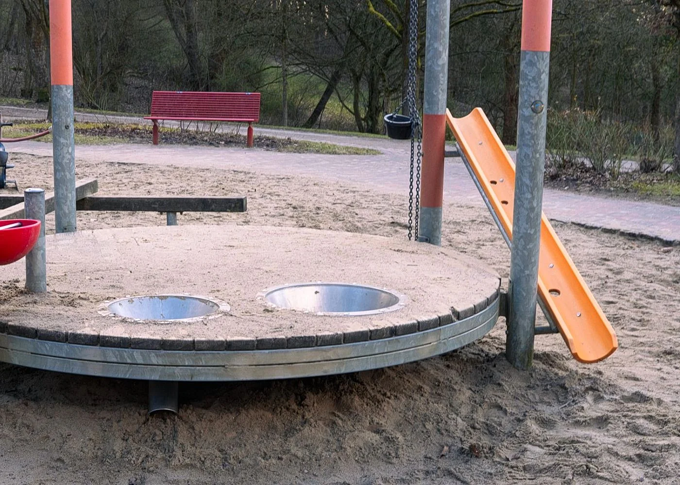Burgspielplatz im Grünen Zentrum – Foto 11