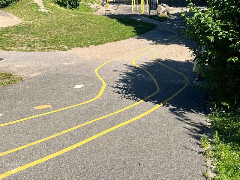 Spielplatz Unzerstraße im Walter-Möller-Park – Bild 15