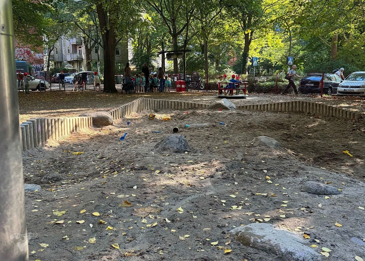 Spielplatz Bellealliancestraße - Marthastraße – Foto 19