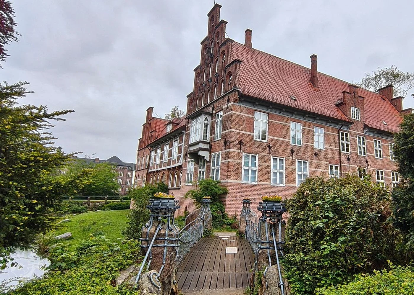 Spielplatz im Schlosspark Bergedorf – Foto 13