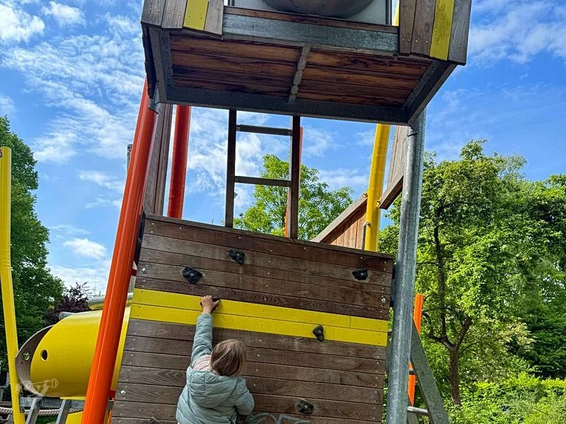 Spielplatz Karstensstrasse  – Bild 17