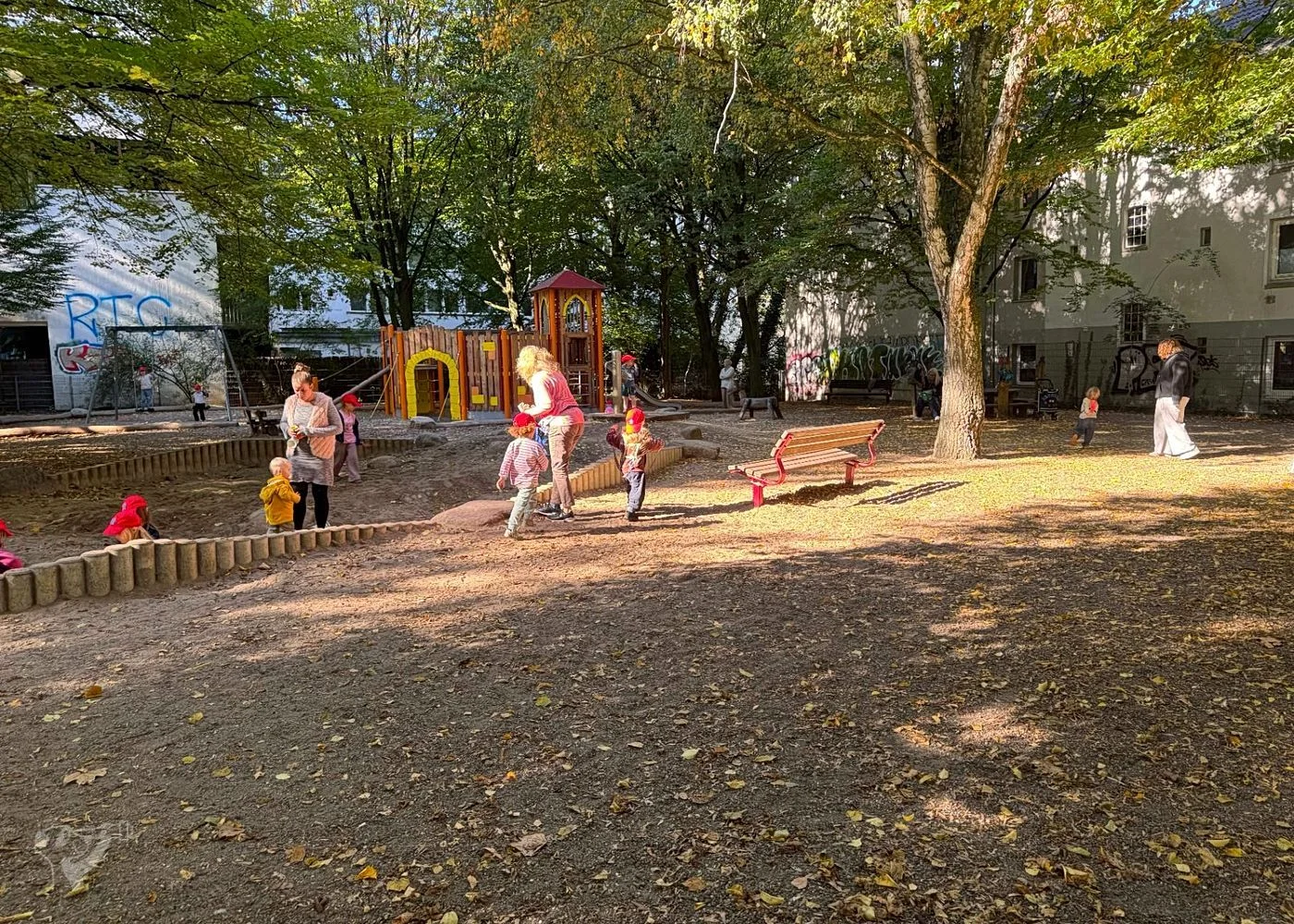 Spielplatz Bellealliancestraße - Marthastraße – Foto 23