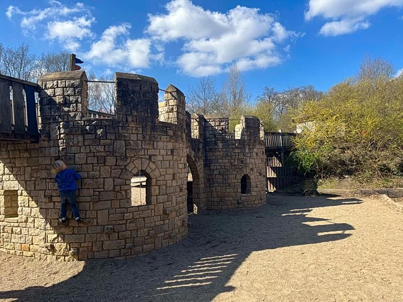 Ritter Spielplatz Schemmannstraße – Bild 1