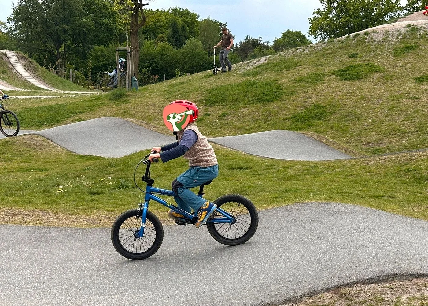 Asphalt Pumptrack & Bikepark – Foto 6