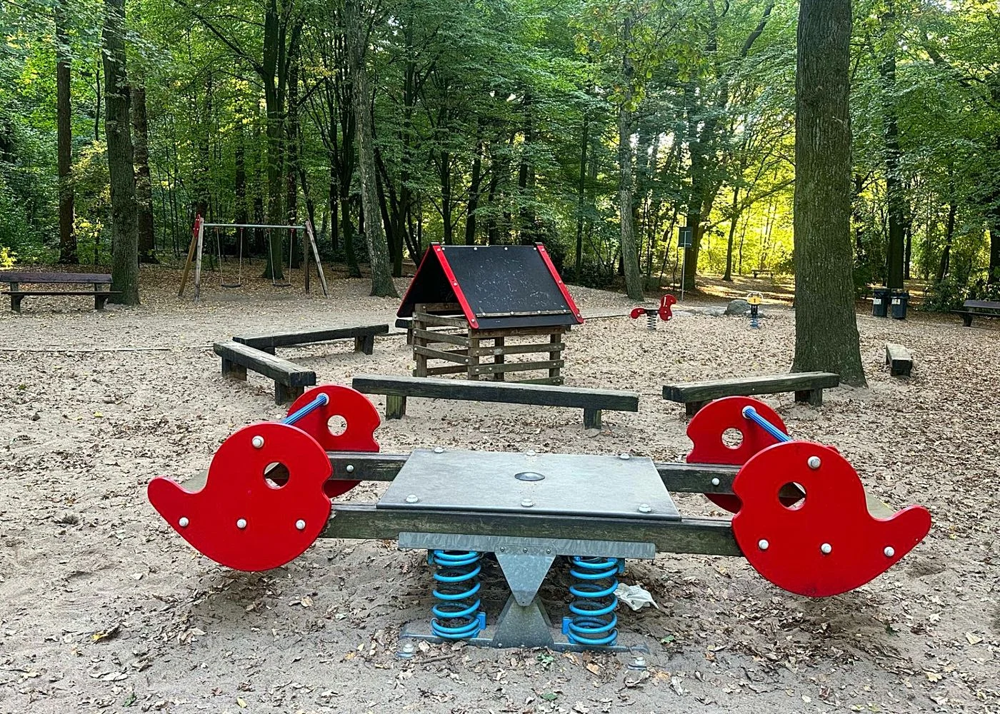 Waldspielplatz im Stadtpark – Foto 8