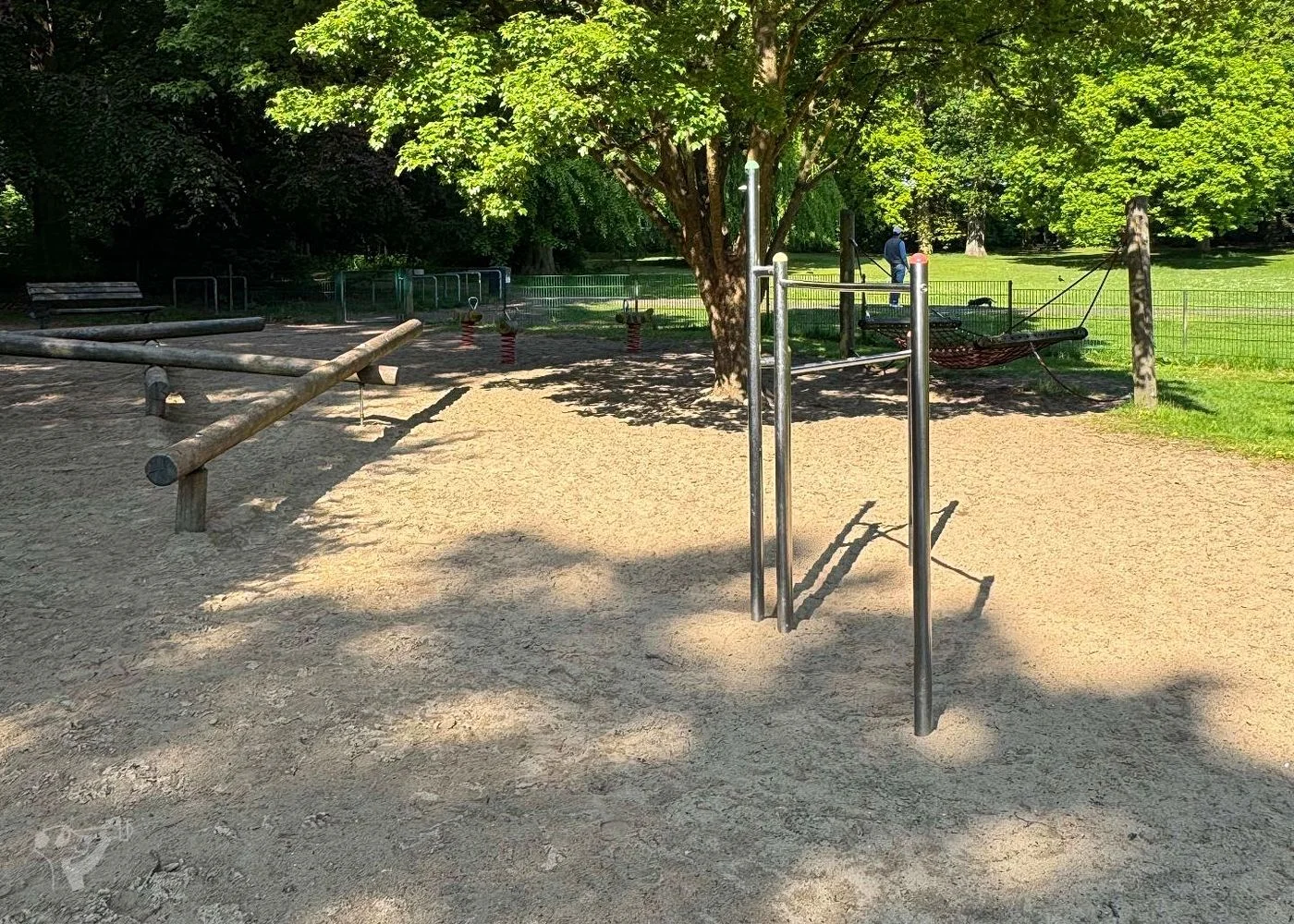 Spielplatz im Hesse Park – Foto 8