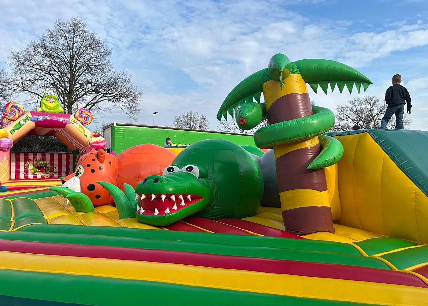 Taka Tuka Land Hüpfburgen – Foto 3