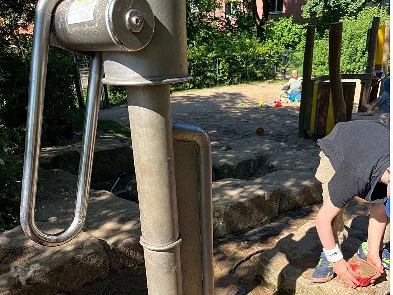 Spielplatz Unzerstraße im Walter-Möller-Park – Bild 7
