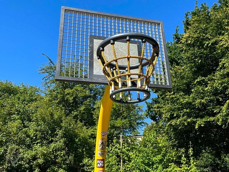 Spielplatz Unzerstraße im Walter-Möller-Park – Bild 16