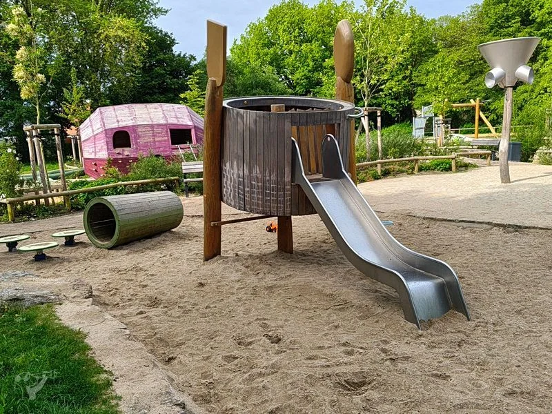 Spielplatz Wegenkamp mit Skaterpark Banane – Bild 31