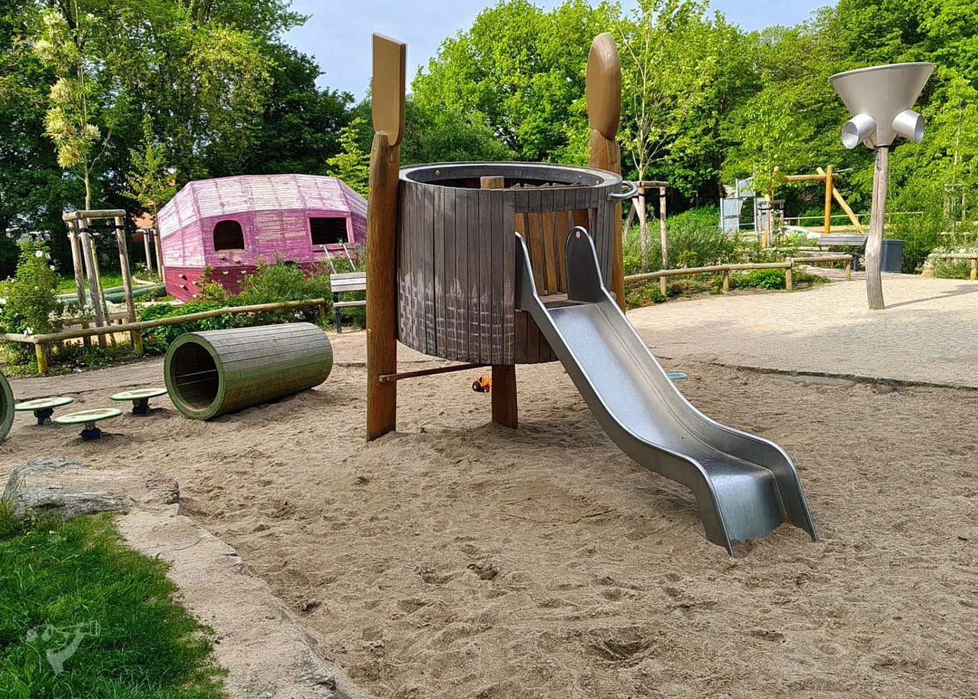 Spielplatz Wegenkamp mit Skaterpark Banane – Foto 31