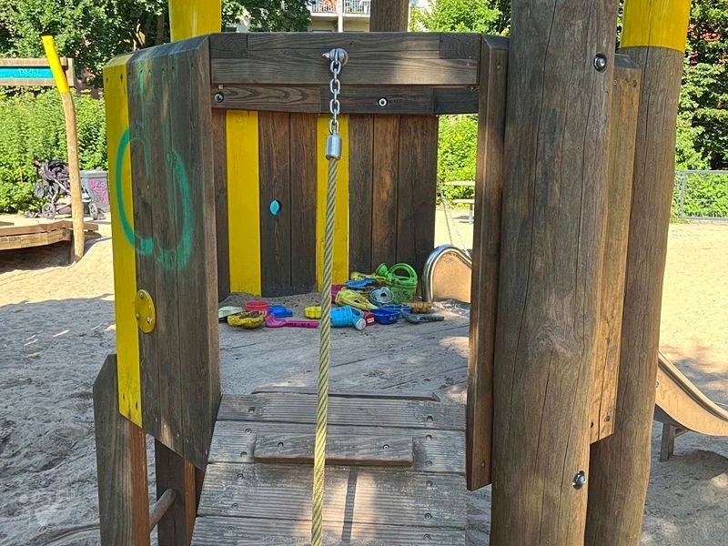 Spielplatz Unzerstraße im Walter-Möller-Park – Bild 11