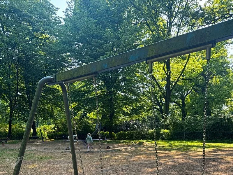 Hirschpark und Spielplatz – Bild 10