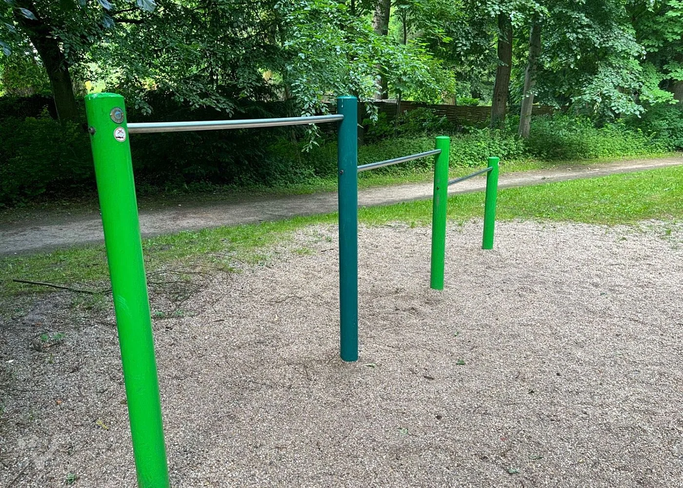Waldspielplatz Teutonenweg (Pilzspielplatz) - der Schattenspender – Foto 13