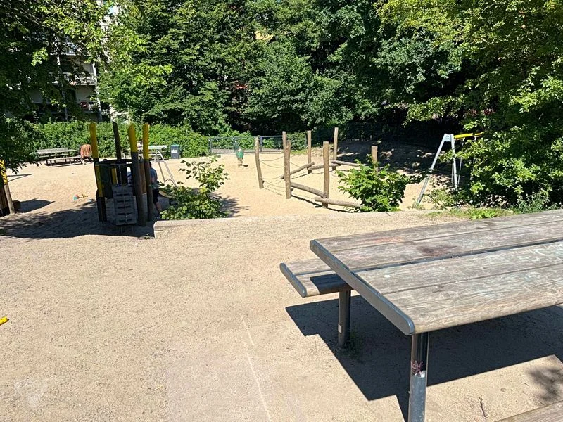 Spielplatz Unzerstraße im Walter-Möller-Park – Bild 29