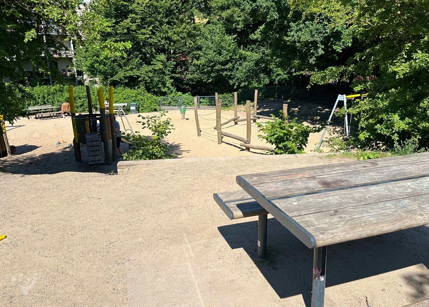 Spielplatz Unzerstraße im Walter-Möller-Park – Foto 27