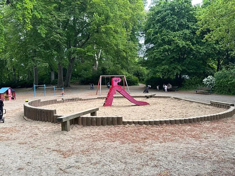 Spielplatz Parkallee im Innocentiapark – Bild 14