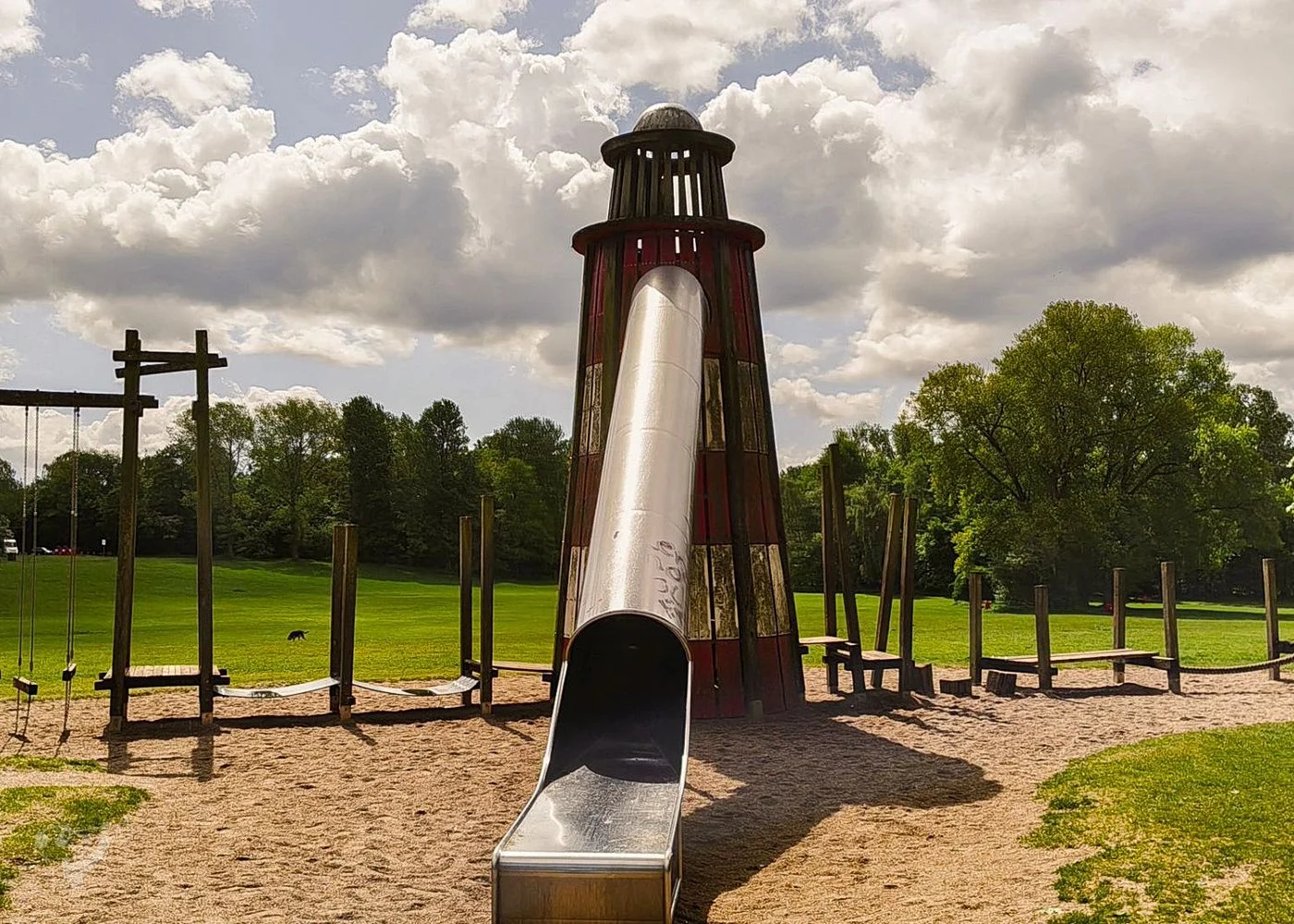 Leuchtturm Spielplatz im Öjendorfer Park – Foto 5