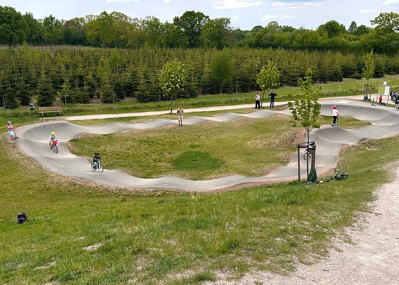 Asphalt Pumptrack & Bikepark – Foto 9
