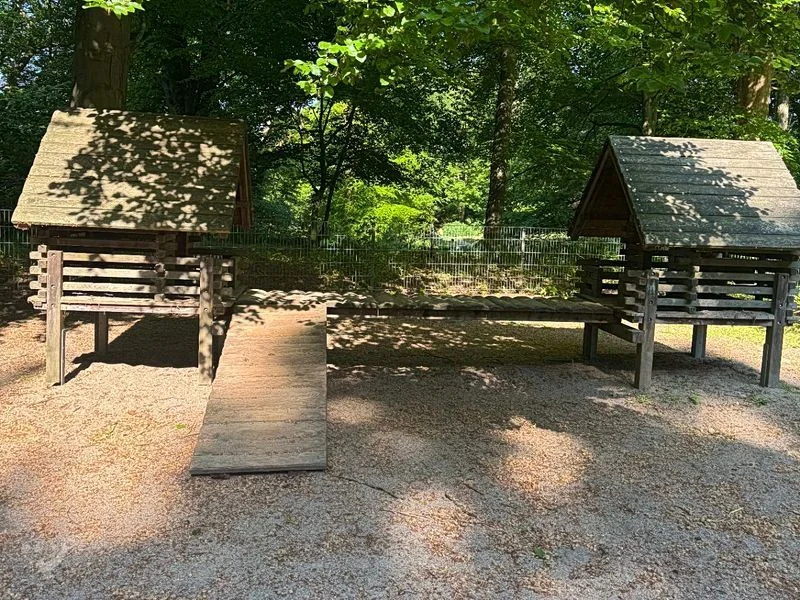 Hirschpark und Spielplatz – Bild 8