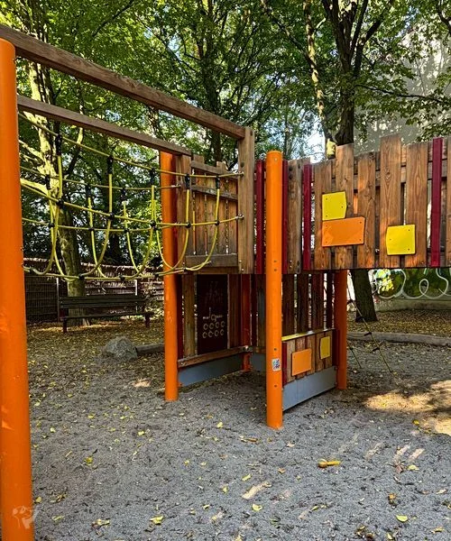 Spielplatz Bellealliancestraße - Marthastraße – Bild 2 von 26