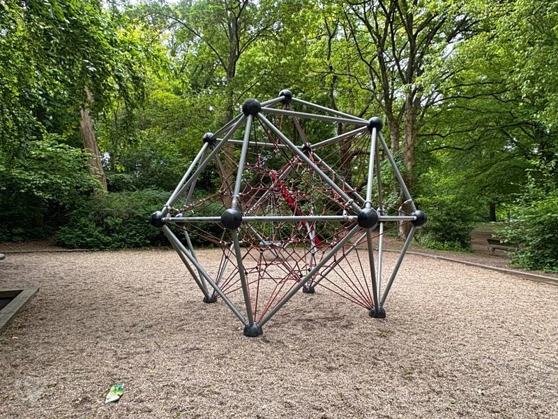 Spielplatz Parkallee im Innocentiapark – Bild 12