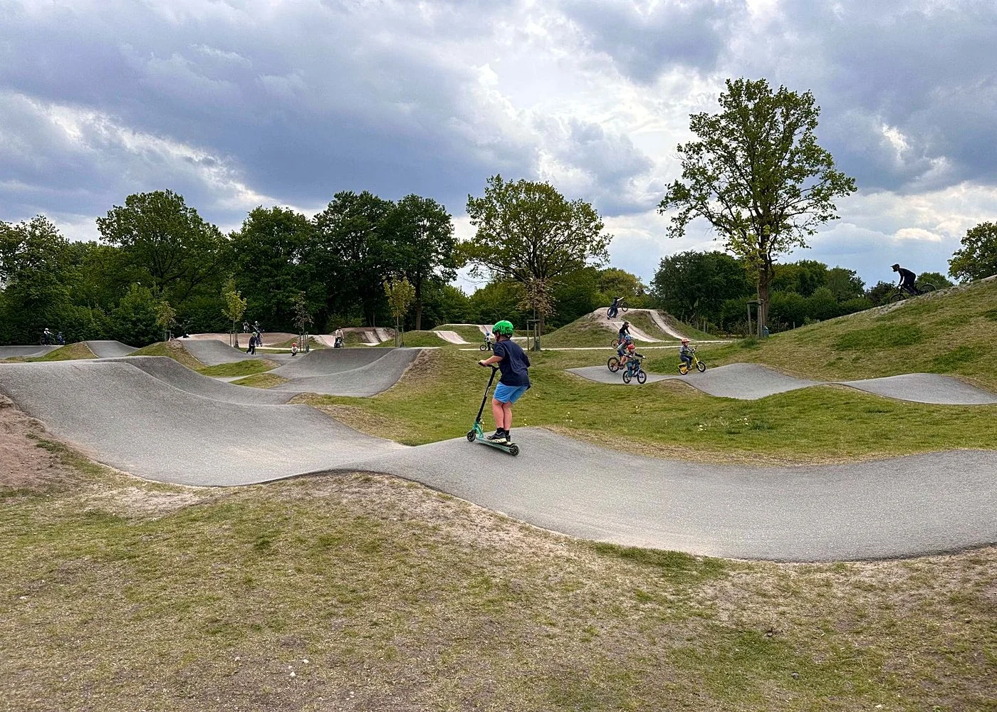 Asphalt Pumptrack & Bikepark – Foto 3