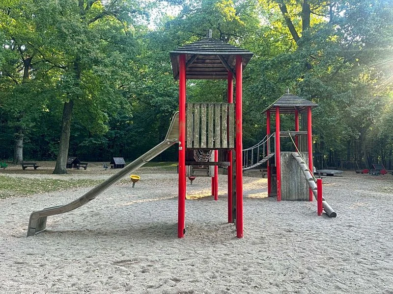 Waldspielplatz im Stadtpark – Bild 3