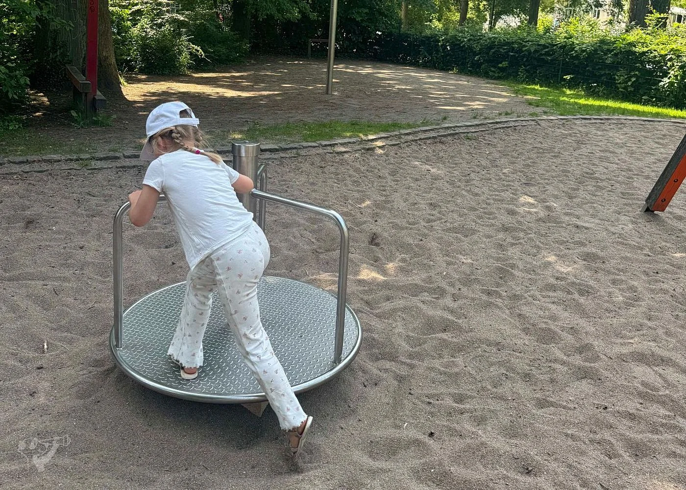 Spielplatz am Beseler Platz – Foto 20