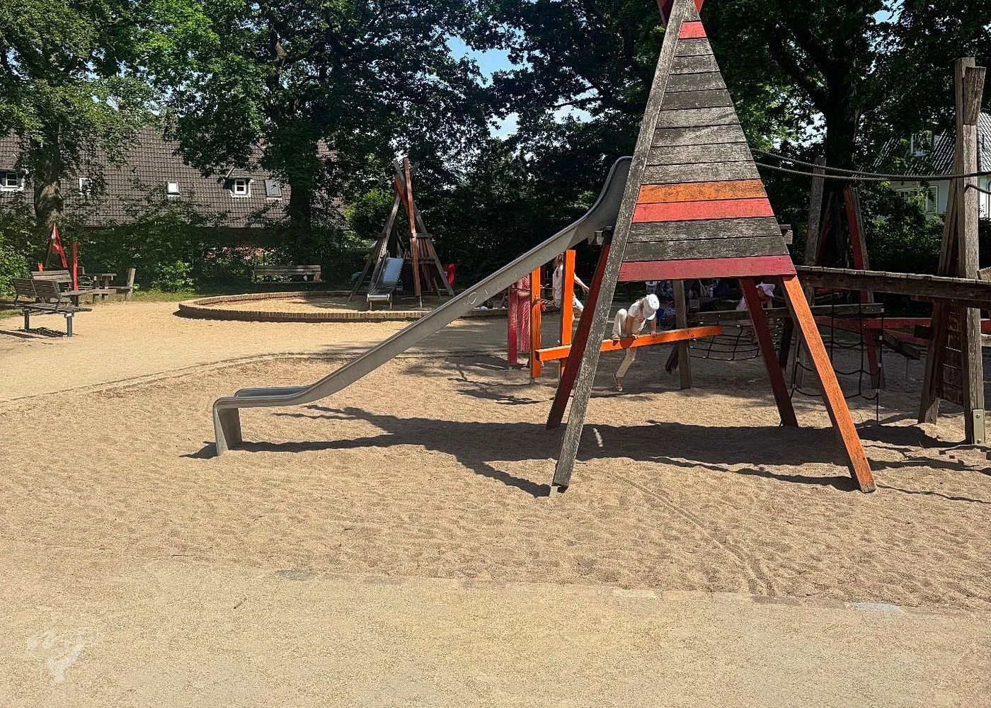 Spielplatz am Beseler Platz – Foto 2